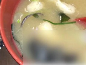 日本牛肉饭连锁店食其家汤里吃出死老鼠